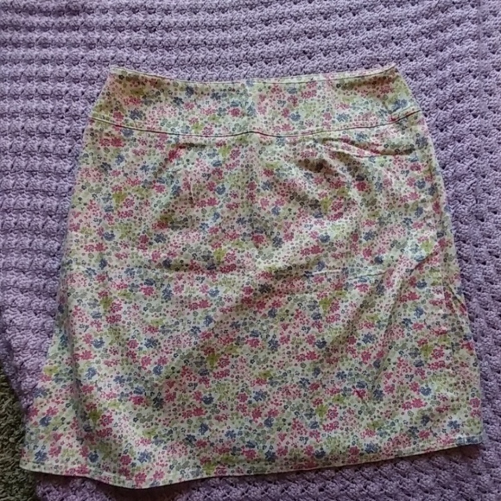 Chaus Spring Flowers Skirt